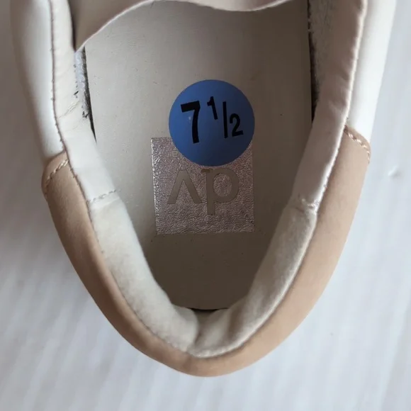 DV Dolce Vita Harryson Faux Leather Lace Up Sneakers 7.5 Blush Multi - Picture 11 of 16